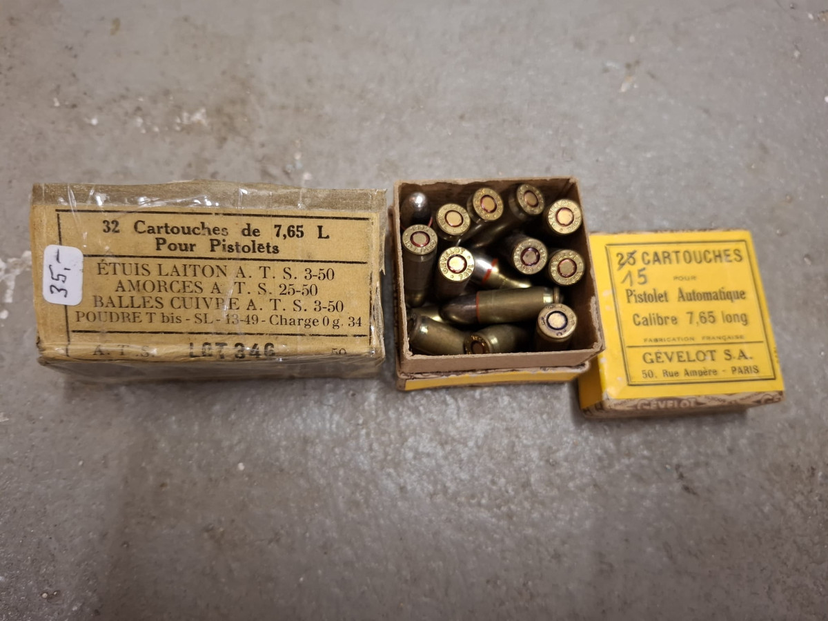 a15c805d-8c2b-483f-9920-7ae87d6dc39c.jpg